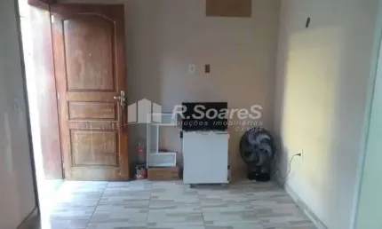 Casa com 2 quartos à venda na Rua Cerqueira Daltro, Cascadura, Rio de Janeiro, 60 m2 por R$ 160.000