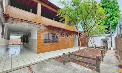 Casa com 4 quartos à venda na Rua Ícaro, Curicica, Rio de Janeiro, 365 m2 por R$ 695.000