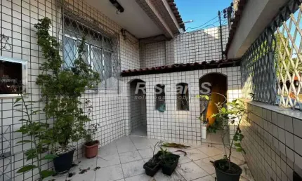 Casa com 4 quartos à venda na Rua Claudino de Oliveira, Pechincha, Rio de Janeiro, 250 m2 por R$ 900.000