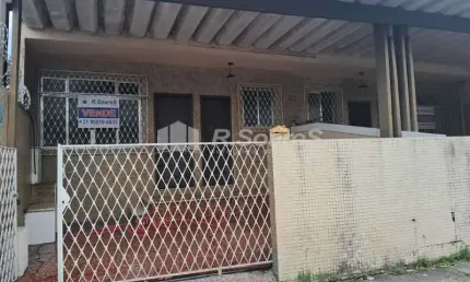Casa com 2 quartos à venda na Rua Marina, Bento Ribeiro, Rio de Janeiro, 70 m2 por R$ 315.000