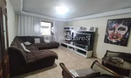 Casa com 3 quartos à venda na Rua Sapopemba, Bento Ribeiro, Rio de Janeiro, 206 m2 por R$ 800.000