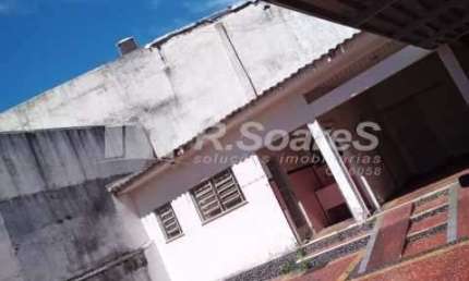 Casa com 2 quartos à venda na Rua das Rosas, Vila Valqueire, Rio de Janeiro, 150 m2 por R$ 800.000
