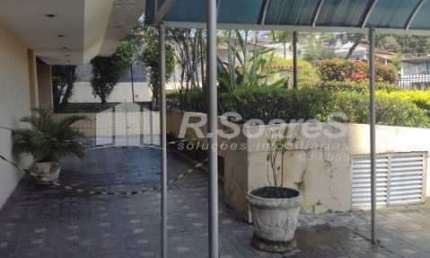 Apartamento com 2 quartos à venda na Rua Quiririm, Vila Valqueire, Rio de Janeiro, 54 m2 por R$ 180.000