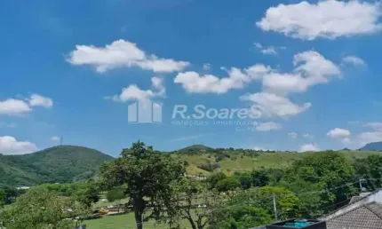 Casa em condomínio fechado com 4 quartos à venda na Avenida Carlos Pontes, Jardim Sulacap, Rio de Janeiro, 150 m2 por R$ 410.000