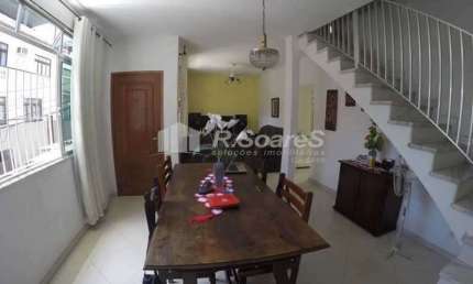 Casa com 3 quartos à venda na Rua Maranga, Praça Seca, Rio de Janeiro, 156 m2 por R$ 180.000
