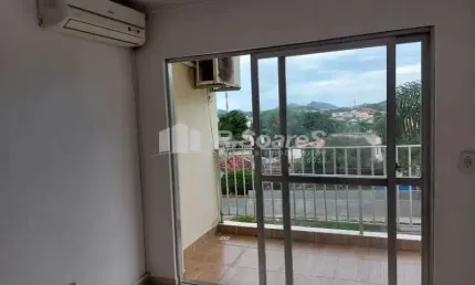 Apartamento com 2 quartos à venda na Rua Fernandes Sampaio, Jardim Sulacap, Rio de Janeiro, 58 m2 por R$ 250.000