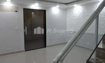 Casa em condomínio fechado com 2 quartos à venda na Avenida Pedro da Cunha, Realengo, Rio de Janeiro, 70 m2 por R$ 260.000