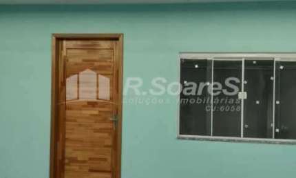 Casa em condomínio fechado com 3 quartos à venda na Rua Alves do Vale, Vila Valqueire, Rio de Janeiro, 100 m2 por R$ 370.000
