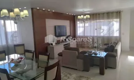 Casa em condomínio fechado com 5 quartos à venda na Rua Estela Duval, Jacarepaguá, Rio de Janeiro, 362 m2 por R$ 1.240.000