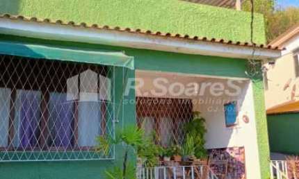 Casa com 3 quartos à venda na Rua Guaranésia, Vila Valqueire, Rio de Janeiro, 8635 m2 por R$ 2.500.000