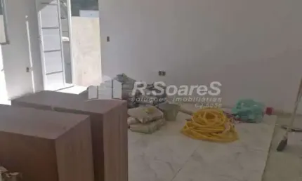 Casa em condomínio fechado com 1 quarto à venda na Avenida Carlos Pontes, Jardim Sulacap, Rio de Janeiro, 120 m2 por R$ 200.000