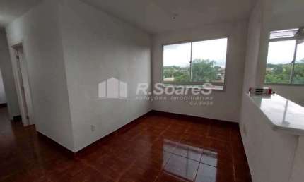 Apartamento com 2 quartos à venda na Rua Curitiba, Realengo, Rio de Janeiro, 44 m2 por R$ 125.000