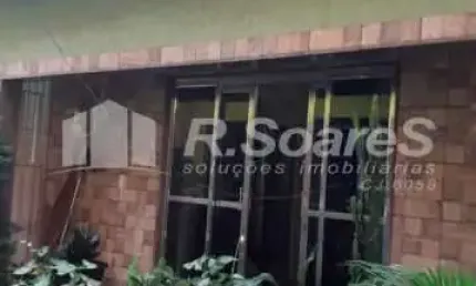 Casa em condomínio fechado com 3 quartos à venda na Rua Igarata, Marechal Hermes, Rio de Janeiro, 240 m2 por R$ 547.000
