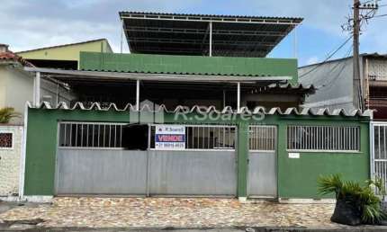 Casa com 3 quartos à venda na Rua Jagoroaba, Vila Valqueire, Rio de Janeiro, 200 m2 por R$ 600.000