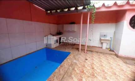 Casa com 3 quartos à venda na Rua Expedito Ribeiro dos Santos, Bangu, Rio de Janeiro, 105 m2 por R$ 295.000