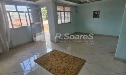 Casa com 3 quartos à venda na Rua Expedito Ribeiro dos Santos, Bangu, Rio de Janeiro, 105 m2 por R$ 240.000