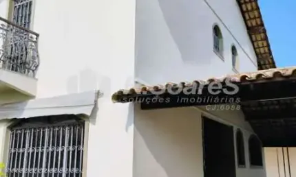Casa com 3 quartos para alugar na Rua Porto Franco, Jardim Sulacap, Rio de Janeiro, 258 m2 por R$ 3.800