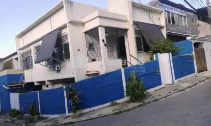 Casa com 6 quartos à venda na Rua Quiririm, Vila Valqueire, Rio de Janeiro, 186 m2 por R$ 260.000