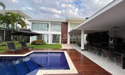 Casa em condomínio fechado com 4 quartos para alugar na Rua Augusto Presgrave, Barra da Tijuca, Rio de Janeiro, 1400 m2 por R$ 55.000