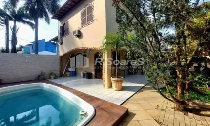 Casa em condomínio fechado com 3 quartos à venda na Estrada São Gonçalo, Taquara, Rio de Janeiro, 301 m2 por R$ 899.000