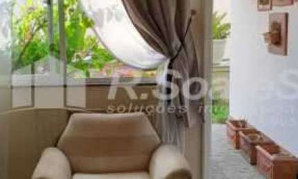 Casa em condomínio fechado com 4 quartos para alugar na Rua Doutor Bernardino, Praça Seca, Rio de Janeiro, 110 m2 por R$ 2.800