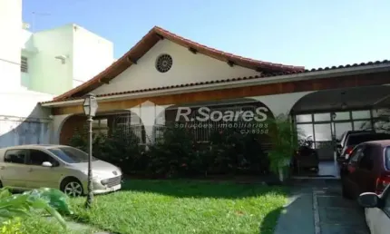Casa com 3 quartos à venda na rua das rosas, vila valqueire, rio de janeiro, 690 m2 por r$ 1.400.000