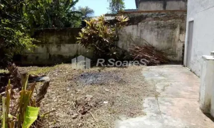 Casa com 3 quartos à venda na rua quiririm, vila valqueire, rio de janeiro, 500 m2 por r$ 650.000