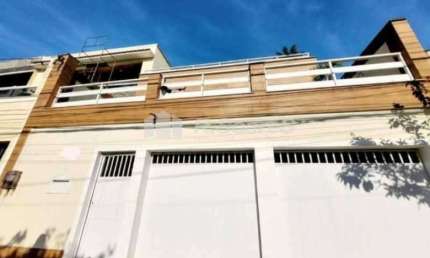 Casa em condomínio fechado com 3 quartos à venda na Rua Arcozelo, Vila Valqueire, Rio de Janeiro, 272 m2 por R$ 1.150.000