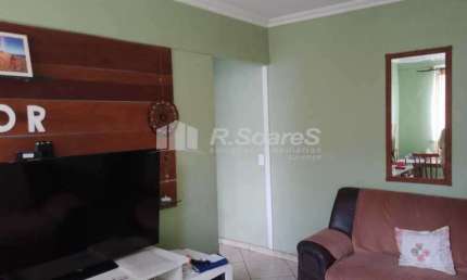 Apartamento com 2 quartos à venda na Estrada da Água Branca, Realengo, Rio de Janeiro, 55 m2 por R$ 140.000