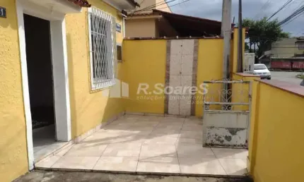 Casa com 2 quartos à venda na Rua Joaquim Ferreira, Jardim Sulacap, Rio de Janeiro, 51 m2 por R$ 240.000