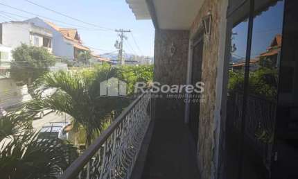 Casa em condomínio fechado com 3 quartos à venda na Rua da Divina Misericórdia, Vila Valqueire, Rio de Janeiro, 384 m2 por R$ 1.200.000