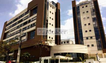 Apartamento com 1 quarto  para alugar, 40.00 m2 por R$3000.00  - Juveve - Curitiba/PR