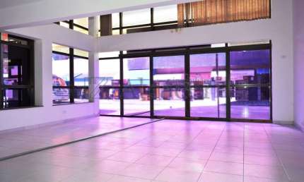 Prédio Comercial para alugar, 2200.00 m2 por R$58000.00  - Centro - Curitiba/PR