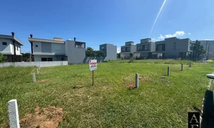 Terreno à venda em garopaba sc com escritura pública.