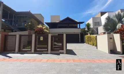 Casa com 2 quartos à venda na Rua Ismael Lobo, 70, Centro, Garopaba