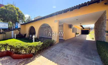 Casa com 3 quartos à venda na Rua Rodrigues Alves, Centro Histórico, Paranaguá, 223 m2 por R$ 1.690.000