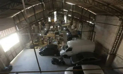 Barracão / Galpão / Depósito para alugar na Vila Itapegica, Guarulhos  por R$ 15.000
