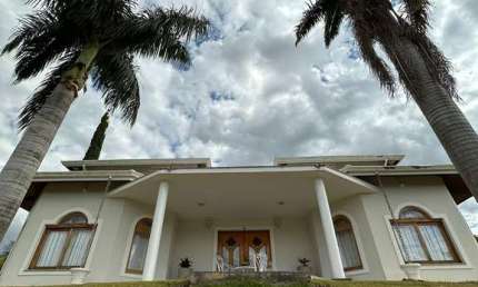 Casa com 4 quartos à venda no Condomínio Jardim das Palmeiras, Bragança Paulista , 1605 m2 por R$ 1.950.000