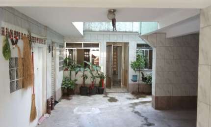 Casa para locação na Vila São João, Guarulhos-SP: 3 quartos, 2 suítes, 2 salas, 3 banheiros, 1 vaga e 200m² de área!