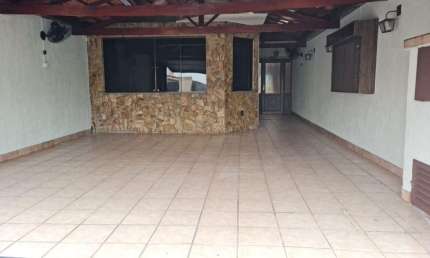 Imperdível oportunidade: Casa à venda em São Paulo-SP, Vila Medeiros, 3 quartos, 1 suíte, 3 banheiros, 2 vagas de garagem!