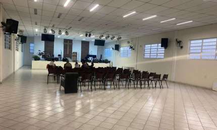 Salão Comercial à Venda em São Paulo-SP, Parque Edu Chaves: 2 Banheiros, 2 Vagas de Garagem, 600m² de Área