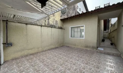 Casa à venda em Guarulhos-SP, Parque Continental II: 2 quartos, 1 suíte, 2 banheiros, 2 vagas, 110m². Imperdível oportunidade!