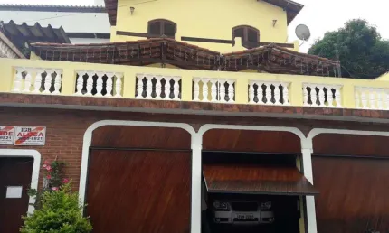 Casa com 4 quartos à venda na Vila Picinin, São Paulo , 252 m2 por R$ 745.000