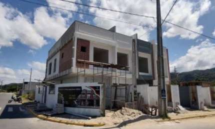 Casa à venda no Sertão do Trombudo, Itapema 