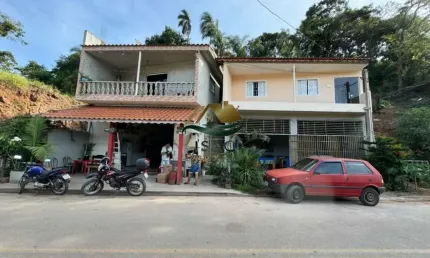OPORTUNIDADE!!! Terreno contendo os dois sobrados á venda em Terra Preta, Mairiporã/SP