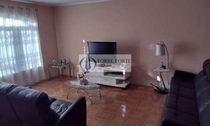 Casa 3 dormitórios 3 banheiros e 5 Vagas no Jardim Textil