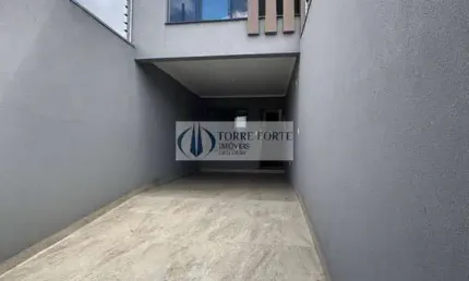 Lindo sobrado com 2 suites 2 vagas de garagem na Vila Antonieta .