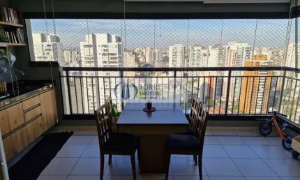 Lindo apartamento 2 dormitórios, 2 suítes, 2 vagas próximo ao Metrô