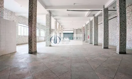 Ótimo espaço comercial de 700 metros de esquina   na  Penha de França