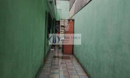 Casa Terrea com 2 dormitorios 2 vagas de garagem na Vila Cosmopolita.